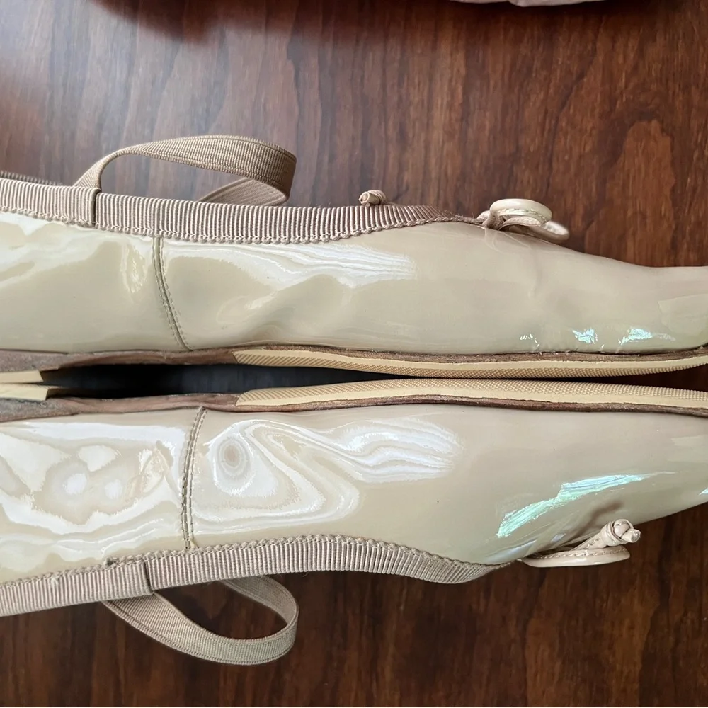 Miu Miu Tan Flats with Flexible Design